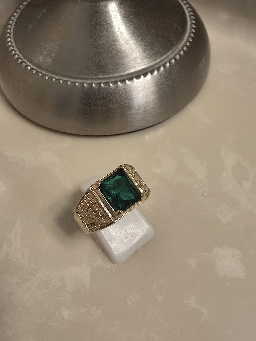 Gold Men's Ring with Emerald Green Stone Size 9